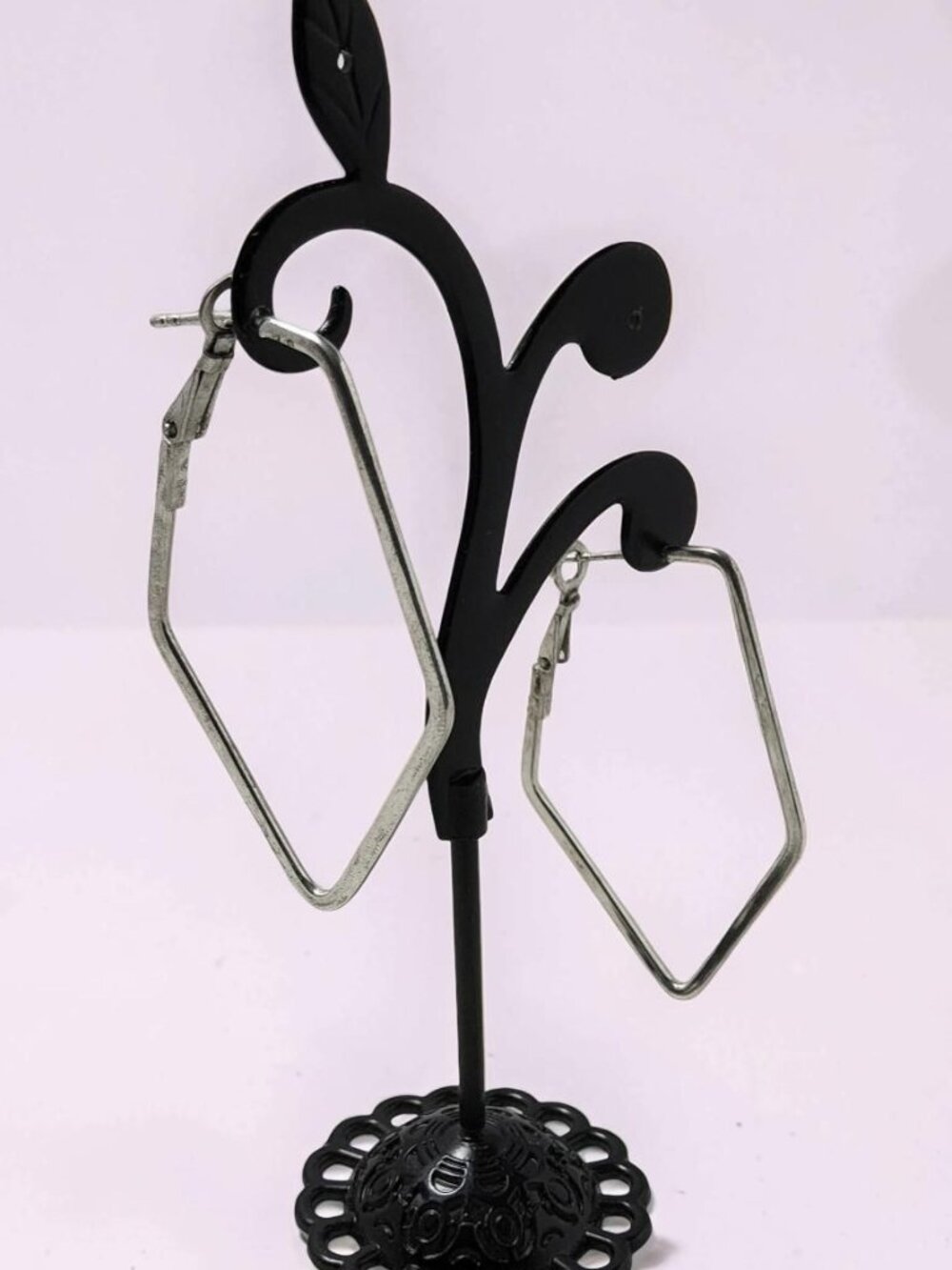 Vintage Sterling Silver Geometric Hoop Lever Closure Earrings.
